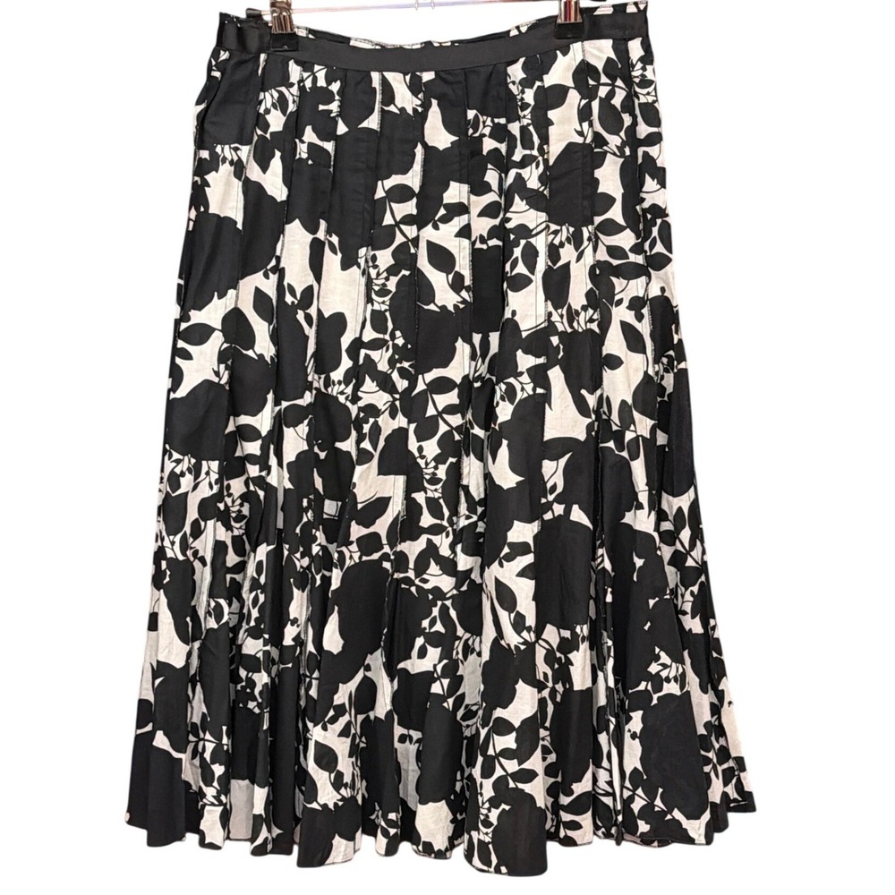 Vintage Focus 2000 Pleated Midi Skirt Floral Monochrome Academic Preppy Classic